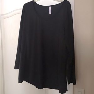 Lynnae long-sleeve tee